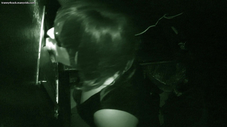 Tranny 4 cock: Night shot - glory hole - escapades 1