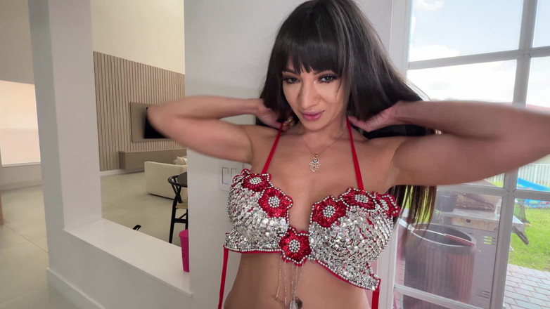 Sasha Pearl: Tôi belly dance cho Jmac