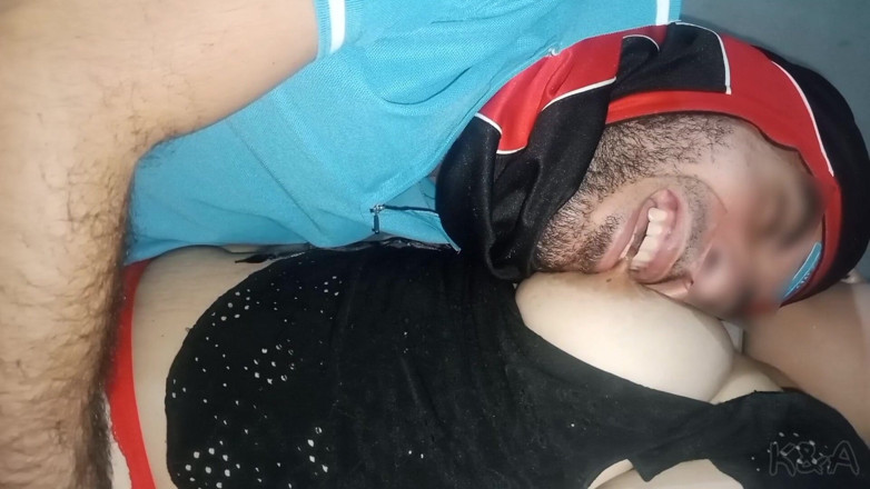 Kriztalyaram: Překvapilo mě to, když si ustlala postel, aby si mohla...