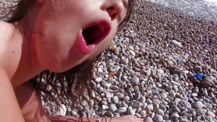 German amateur - 100% German hardcore videos: Una teen carina si fa scopare sulla spiaggia