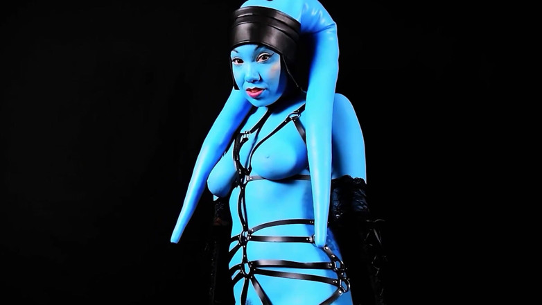 Little Puck: Twi'lek Alien Slave | Star Wars Cosplay