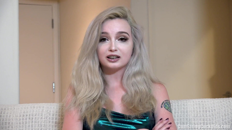 Cum Eating Cuckolds: Lexi Lore giovane e arrapata
