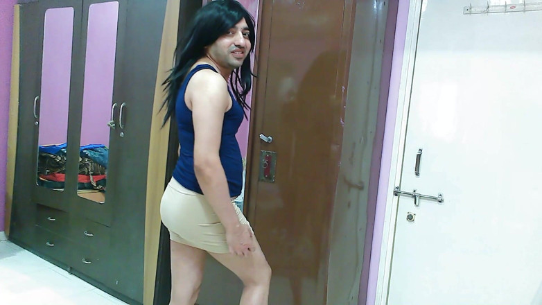Cute & Nude Crossdresser: Hot sissy crossdresser femboy Sweet Lollipop pissing under the nude...