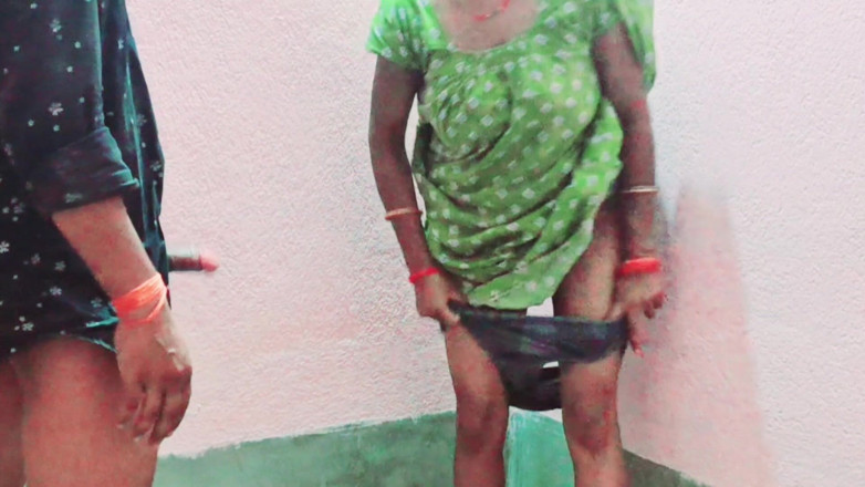 Trilokinath: Geile Indische dorp Bhabhi hete seks met 20-jarige Devar Ji