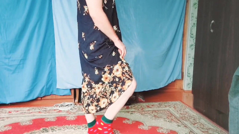 Kitty_Cross: 격자 무늬 스커트를 입은 사랑스러운 펨보이