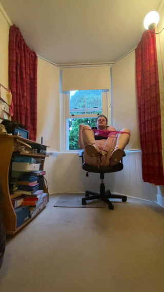 Ava Maxwell: JOI in tan strumpor (kort version)