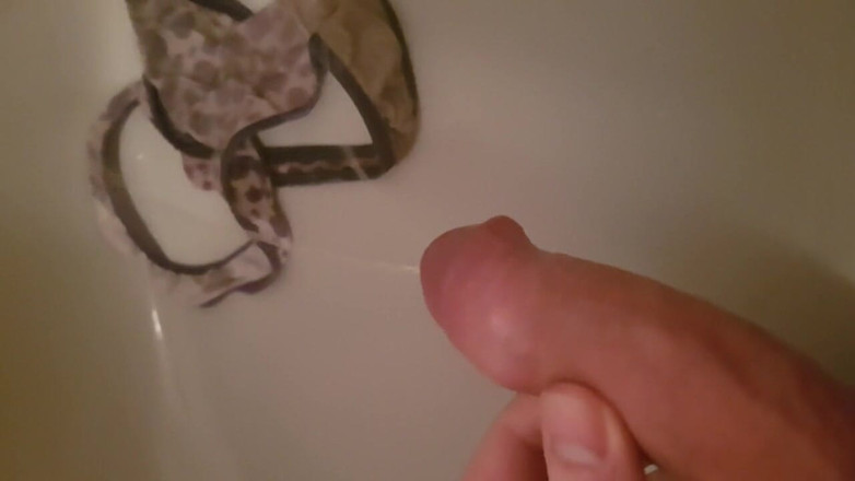 Pcg_tp666: Con cu hứng tình của tôi đi tiểu vào quần lót...