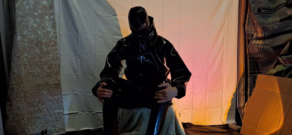 Dreamofevolution: Дощовики Farmerrain і латексна маска