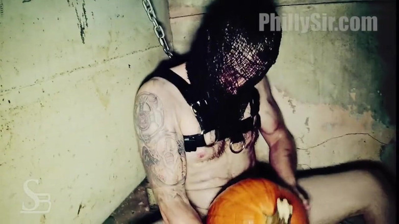 Philly Sir Videos: Demonul futaiului. un mesaj pentru Halloween 2019