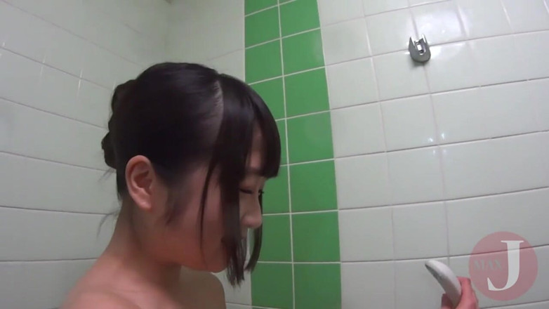 Asian happy ending: Łazienka pod prysznicem przez owłosioną laską azjatycką