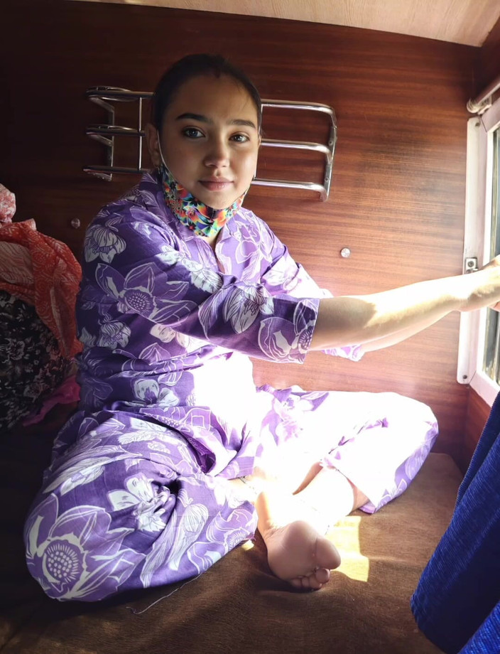 Khushboobhabi: Girl gave condom to boy in bus