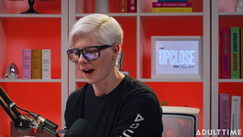 Adult Time Podcast: Leana Lovings baltă baltă &amp; Sex Machine | Podcast pentru adulți