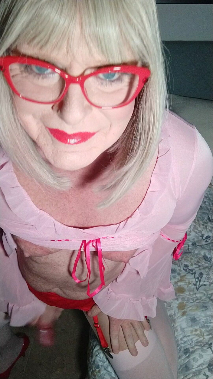 Emma Browne: Semua dalam Pink