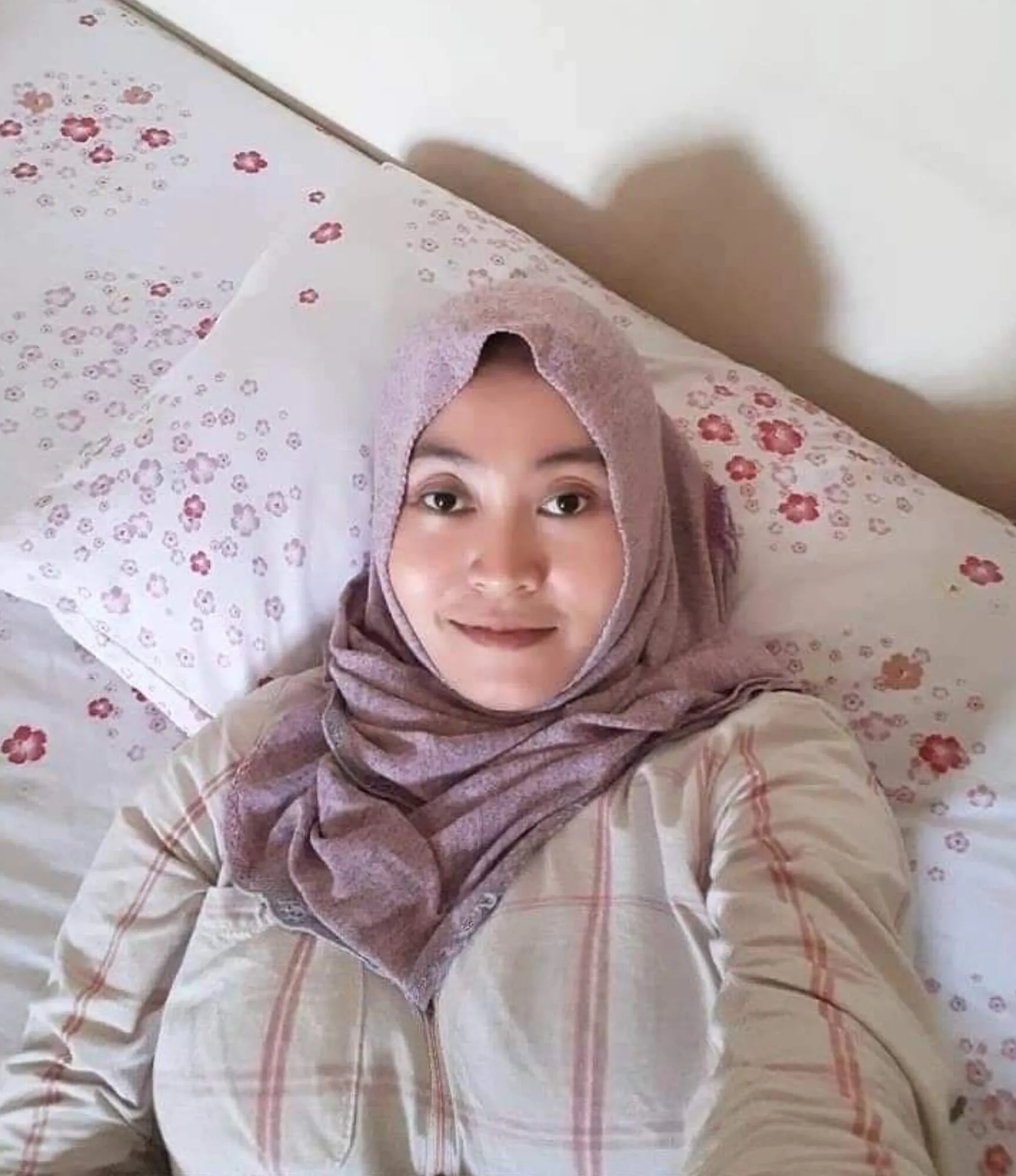 Xjil Bobs 69: Invite My Hijab Wife to Have Sex with Pleasure | Faphouse