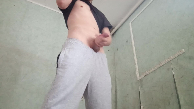 Roman Gisych: 在服装厂自慰 - roman gisych