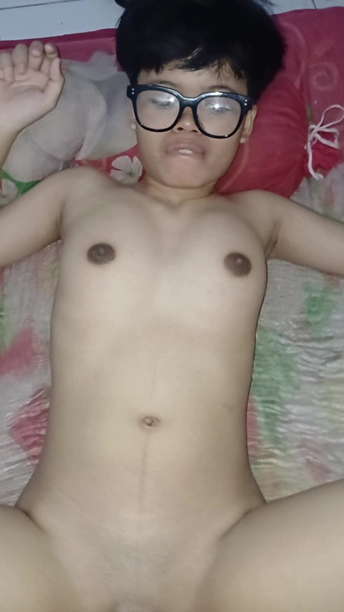Theresia Nirvana: Tomboy châu Á xinh đẹp đến độ chết đuối