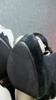 Instrucciones de paja: miércoles Addams te recompensa con paja de zapatos y mamada