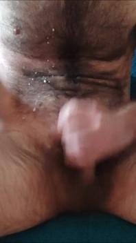 I Masturbate and Cum on My Hairy Body