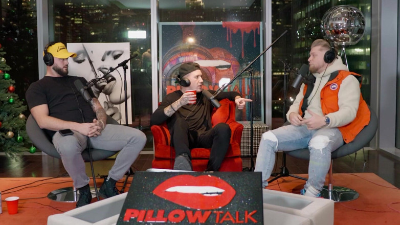 Pillow Talk: Tiktok MogulUl Aaron Vankampen devine ciudat în conacuri!