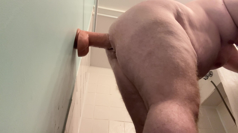 Charlieboy69: Anal esnetme büyük oyuncak