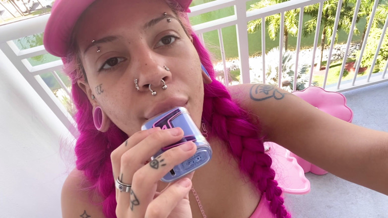 Nali Marie: Bimbo Vaping in Your Face Smoke Clouds Outdoors Balcony Vape