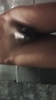 Intenso Hombre Desnudo