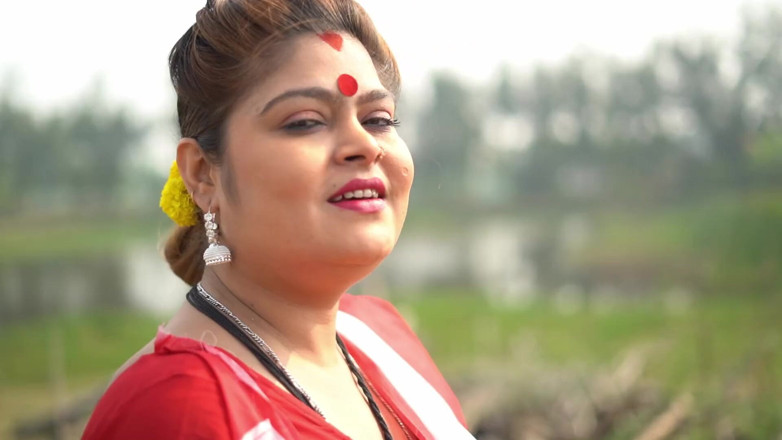 JAYESH GUPTA: Bengali trông nóng bỏng và gợi cảm