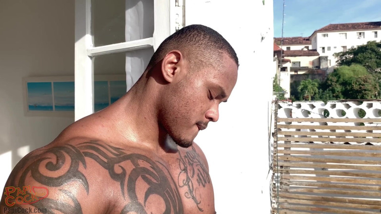 Papi Cock: Avassalador