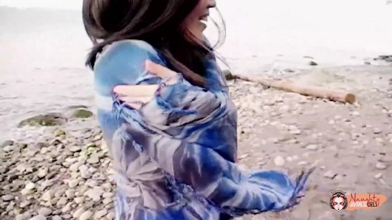 Naughty Japanese Girls: Getting Naked on a Beach Is Such a Huge Turn...