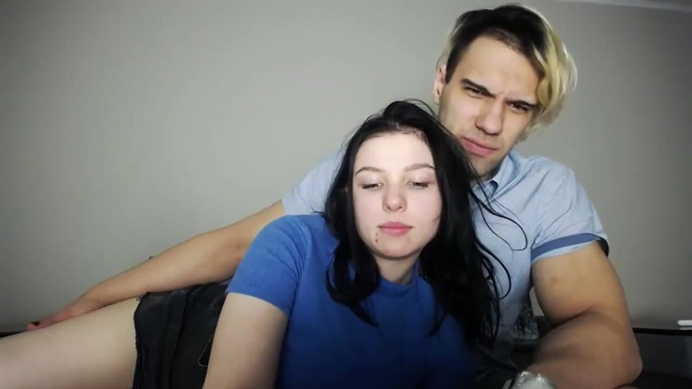 JuiceLussie: Teen Couple on Web Cam