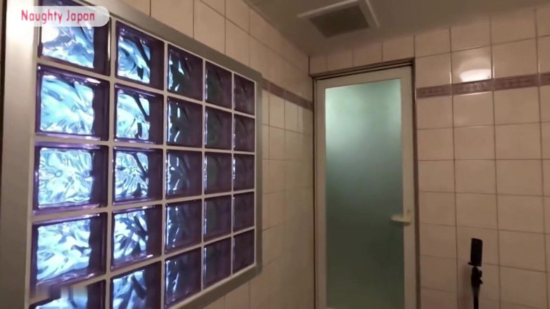 TOKYO HONEY TRAP: Vůbec první focení - celý obličej odhalený tak, jak sladká kráska...