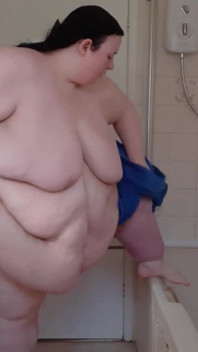 BBW SSBBW wysycha ciało po wyschnięciu ręcznika prysznicowego