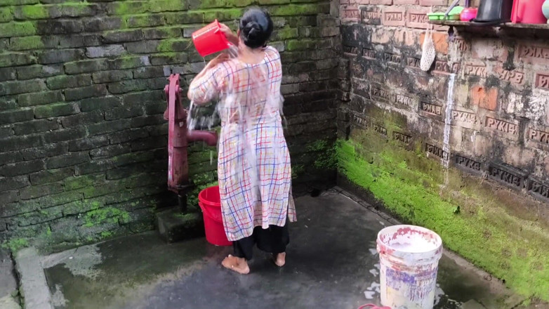 SAFI-SEXY: I See My Girlfriend Taking Bath After Which I Hugged...