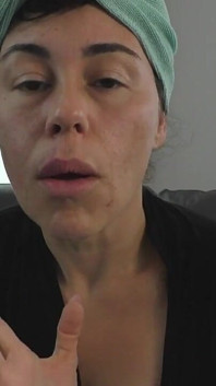 Wibracje analne Macochy Bejeweleda