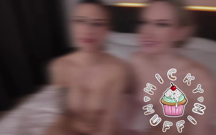 Micky Muffin Studio: Test besteht! Kameramann darf überall auf uns squirten