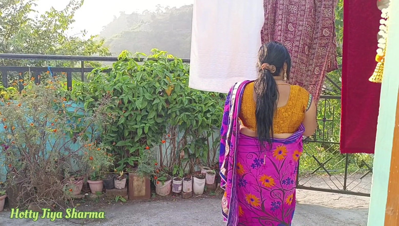 Hotty Jiya Sharmaa: India tetona suegra follada por Damad en las colinas abiertamente...