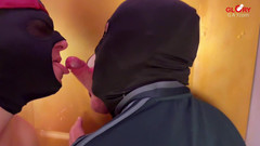 GLORYHOLEGAYS: I vampiri del prepuzio Wei succhiano un mostro XXL fino...