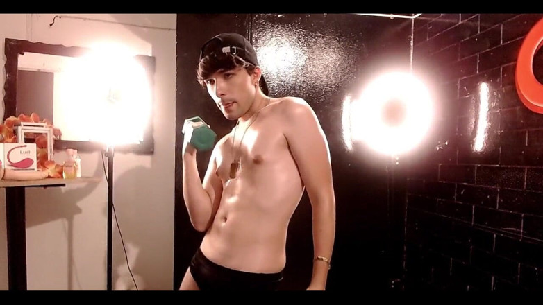 Diego_latinboy: Honění v tělocvičně