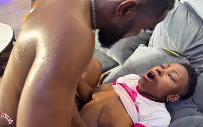 Sweetfuc: Her Tight Creamy Pussy Made Me Nut Fast (creampie)