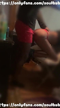 Sbrigati e scopami prima che il mio ragazzo torni a casa