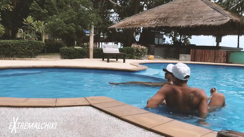Extremalchiki: Villa foda ao ar livre