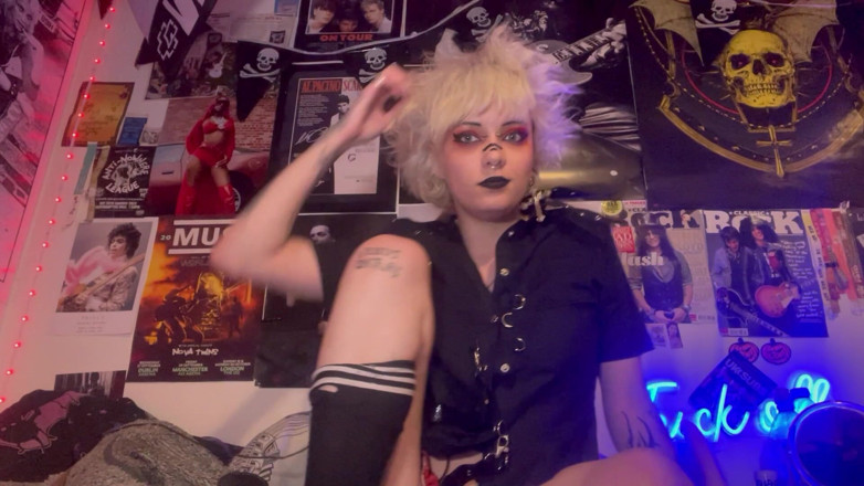Glitterqueen1999: Your Goth Stepsis Glitterqueen1999 Gives You JOI Before Her Concert -...