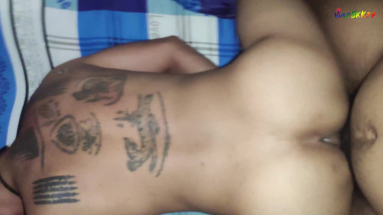 VinzSkyHigh: Scopo e allevano al limite una troia tatuata che scopa...