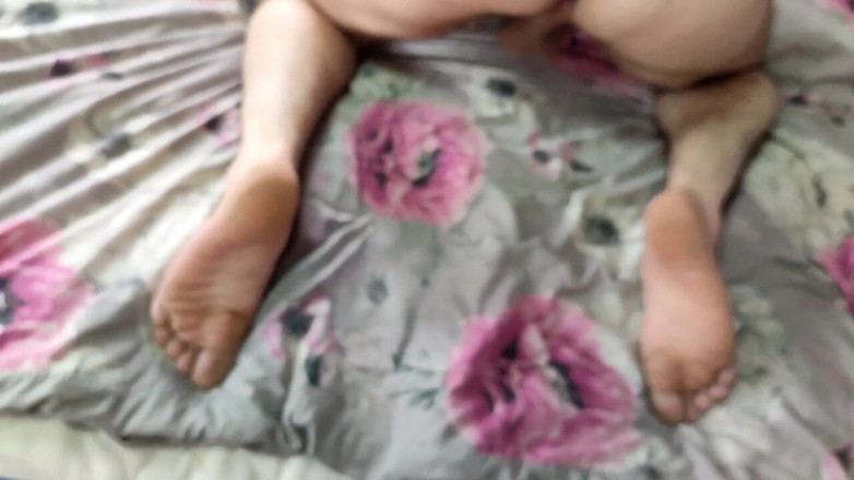 DirtyLubov: Coup de ceinture avec mon mari