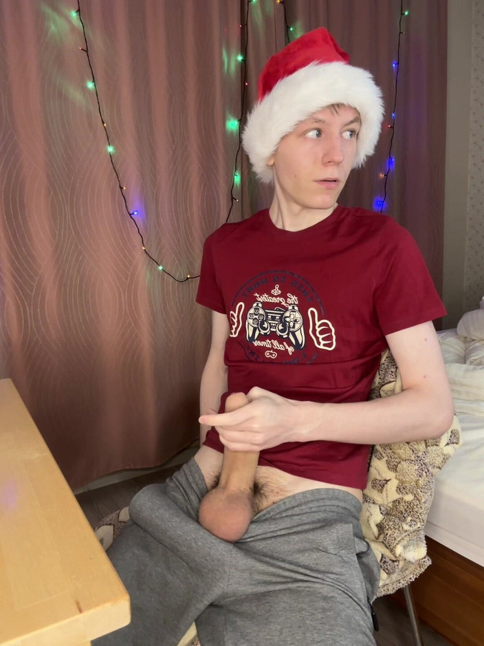 Morflot24: Un cazzo da 23 cm esplode dopo aver stuzzipato la testa...