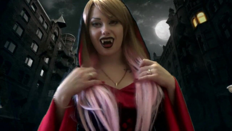Goddess Misha Goldy: Obryně Vampire chce hrát pro tebe... ale ne dlouho!