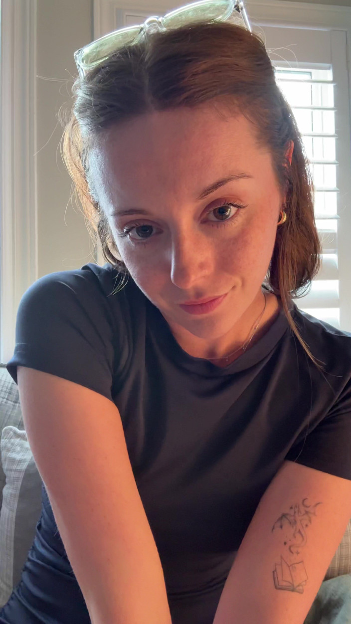 Nadia Foxx: Hottie in Glasses Tells You How to Stroke!