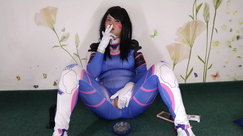 LizAngel: D.VA merokok tebal