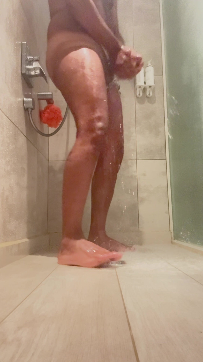 Hot dick in your ass: A può beccarmi a masturbarmi in palestra