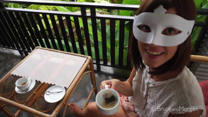 Bruce-and-Morgan: Tea time